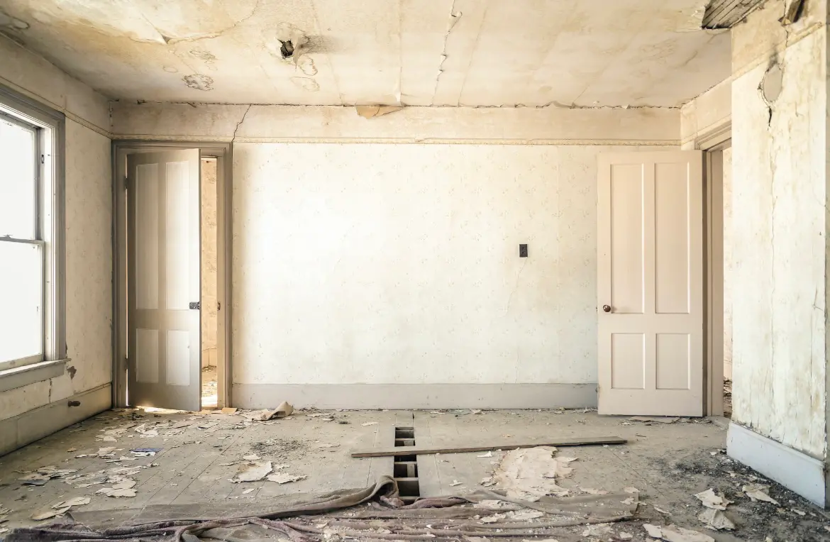 Waste disposal crew managing a cleanout project in Glenville